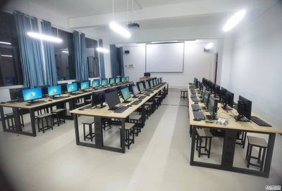 实验室建设 计算机软硬件及周边设备开发的基石与前沿